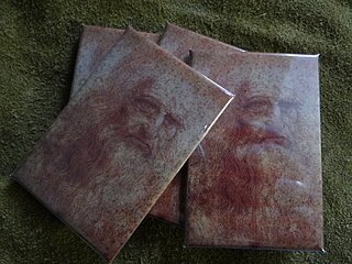 Kühlschrankmagnet mit dem Selbstbildnis des Universalgenies.